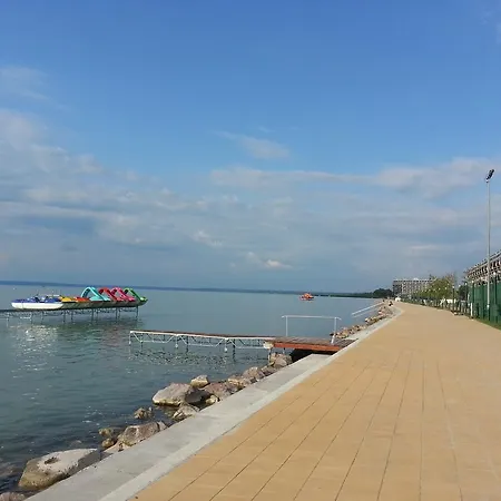 Apartament Szandra Apartman *